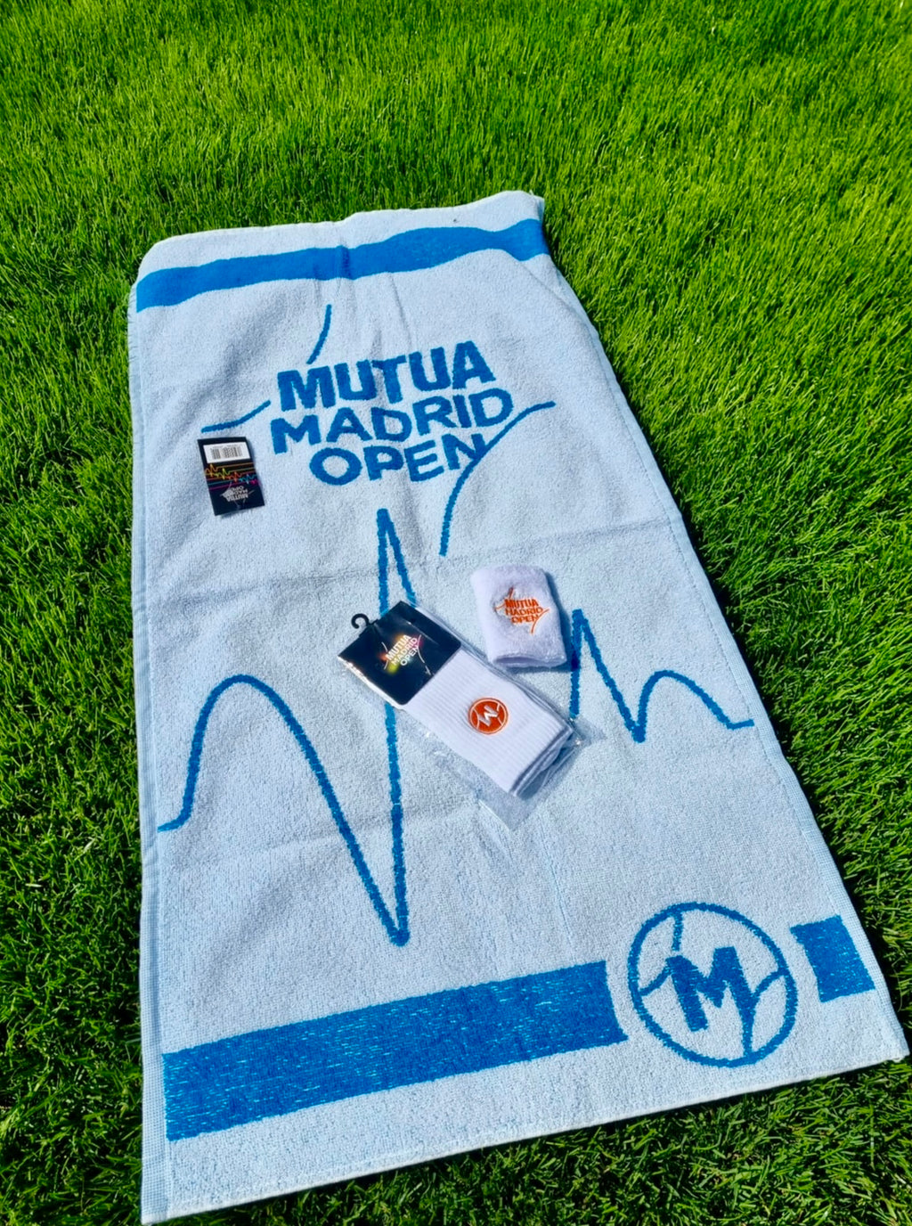 Ręcznik tenisowy Mutua Madrid różne kolory