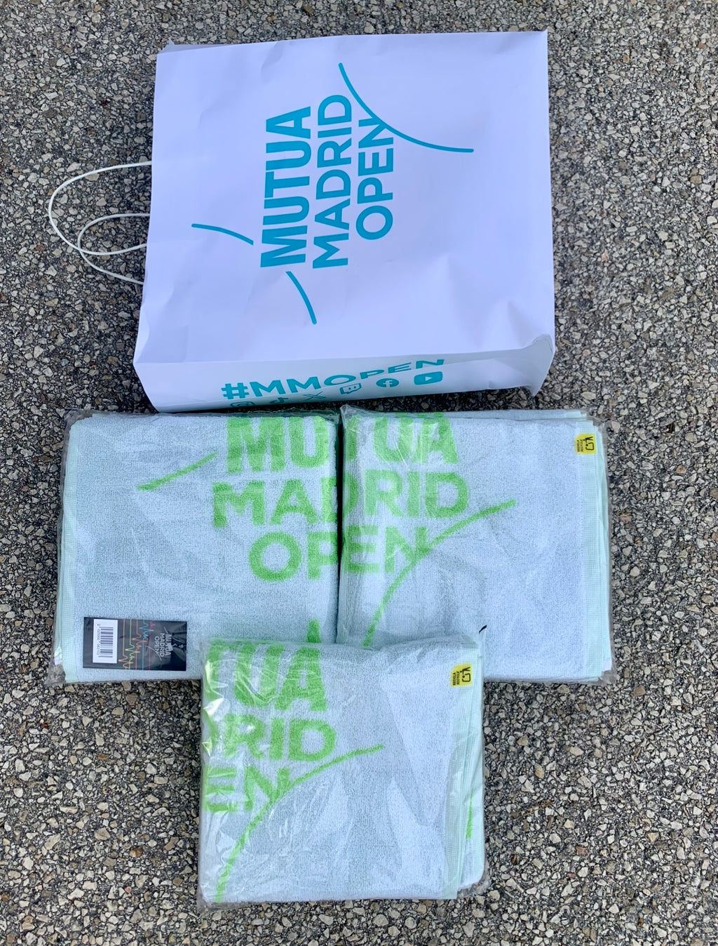 Ręcznik tenisowy Mutua Madrid różne kolory