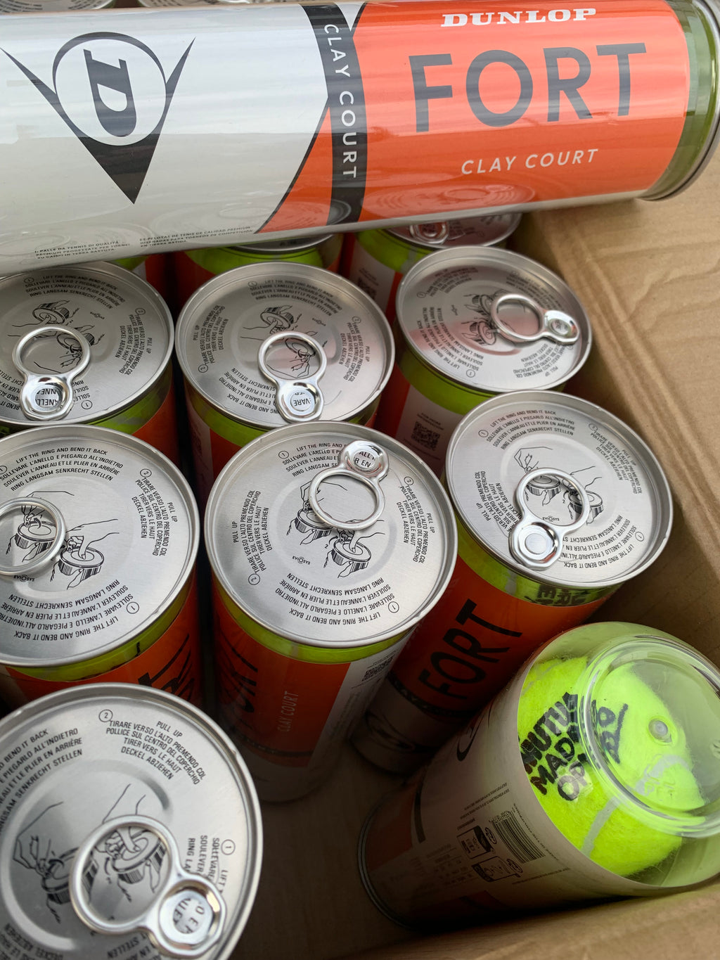 Mutua Madrid Open DUNLOP + OFICJALNE LOGO TURNIEJOWE - 1 puszka (4 piłki)